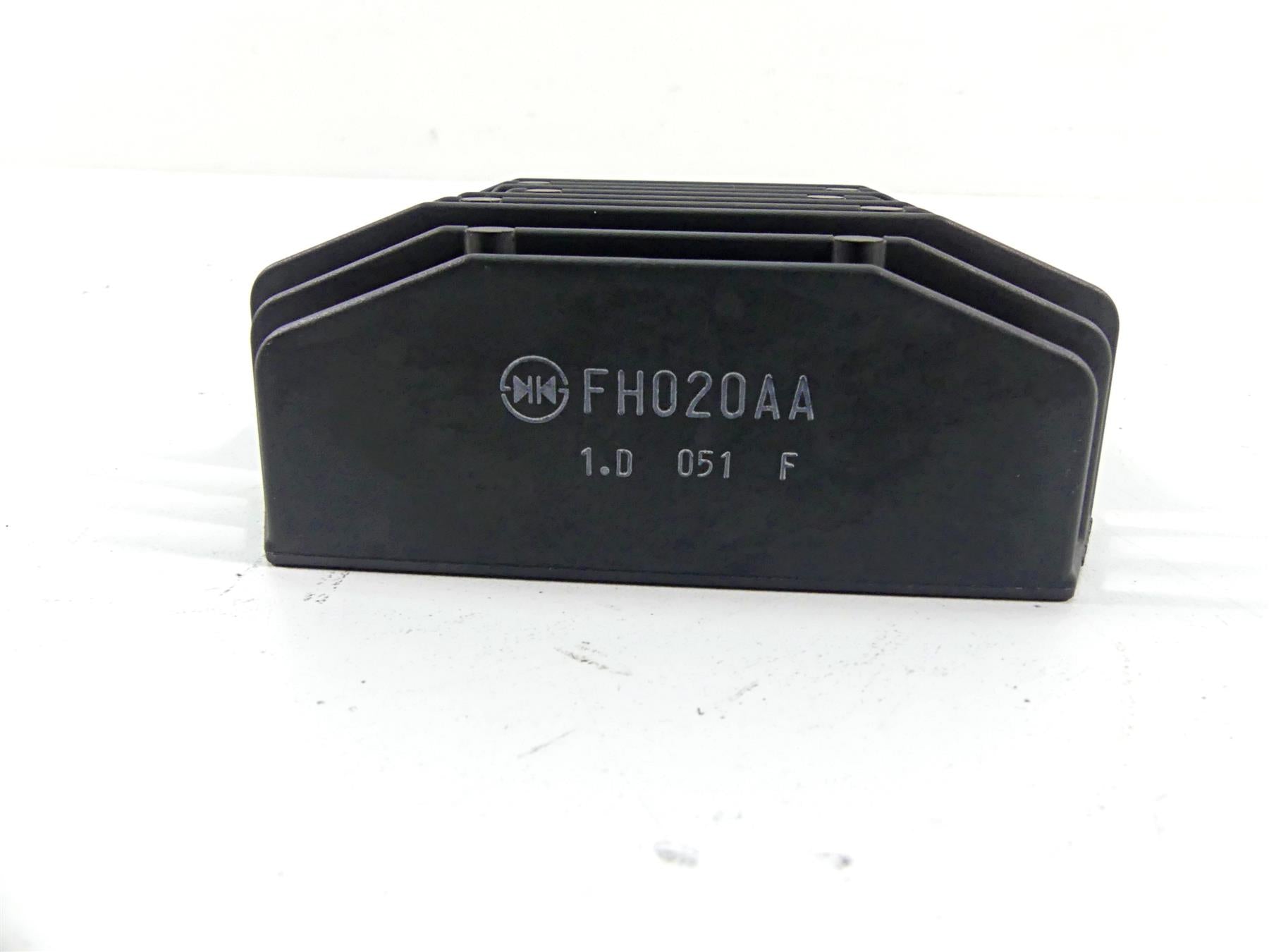 2012 Ducati Panigale 1199S Rectifier Voltage Regulator 54040301B FH020AA {{ shop.shopifyCountryName }} - Mototech271