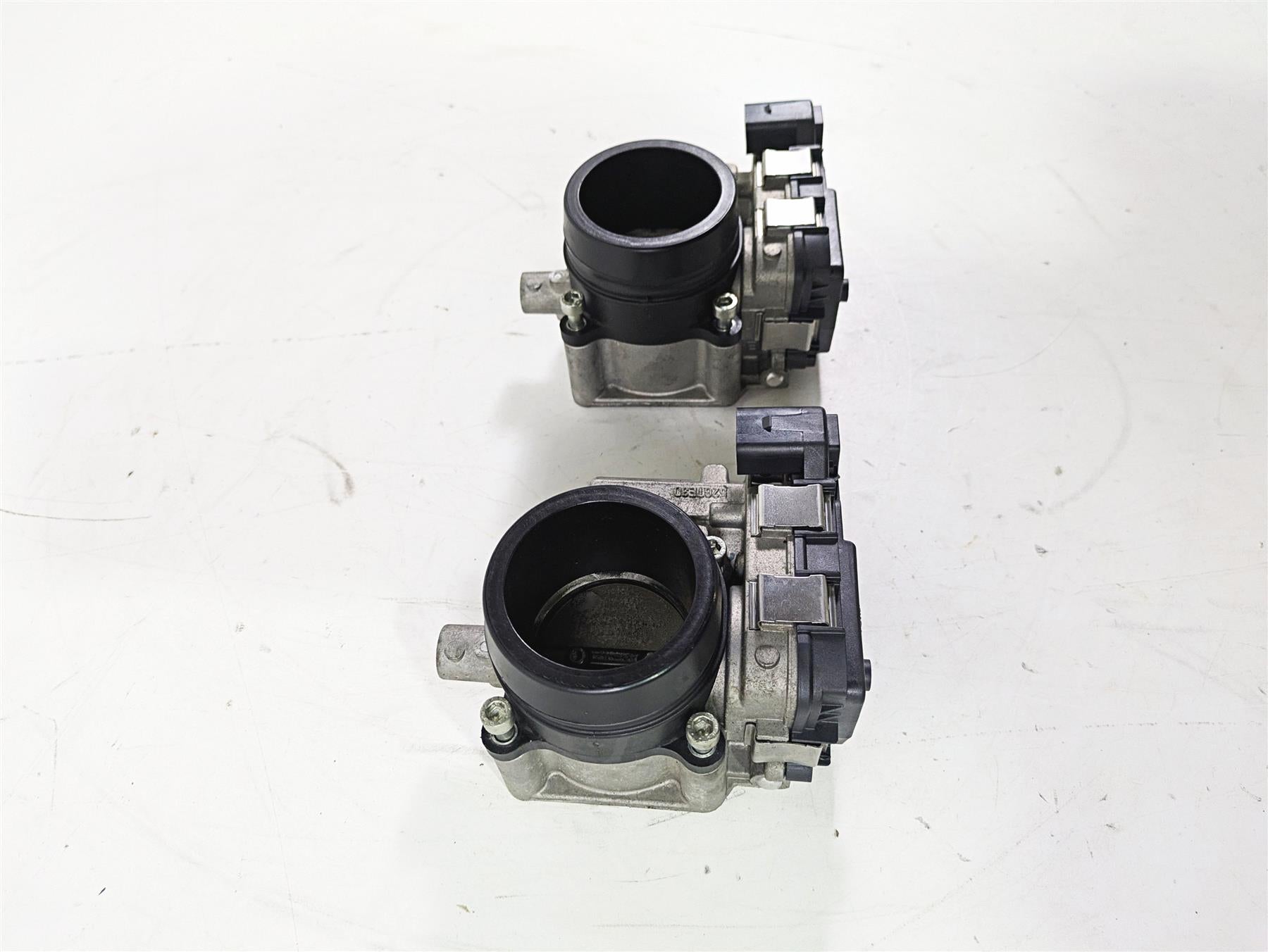 2018 Ducati Hypermotard 939 SP Throttle Fuel Injection Body Set 28240904A {{ shop.shopifyCountryName }} - Mototech271