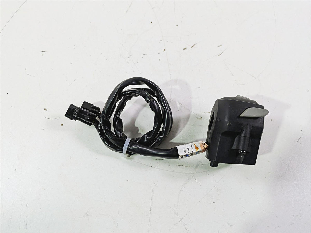 2019 BMW G310GS K02 Left Hand Turn Signal Abs Control Switch 61318569835 {{ shop.shopifyCountryName }} - Mototech271
