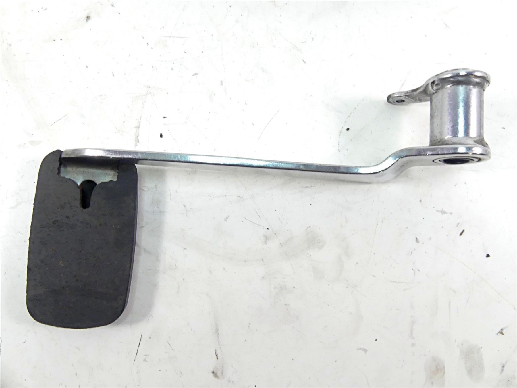2007 Harley Touring FLHRC Road King Right Front Floorboard Brake Pedal 50621-06A {{ shop.shopifyCountryName }} - Mototech271