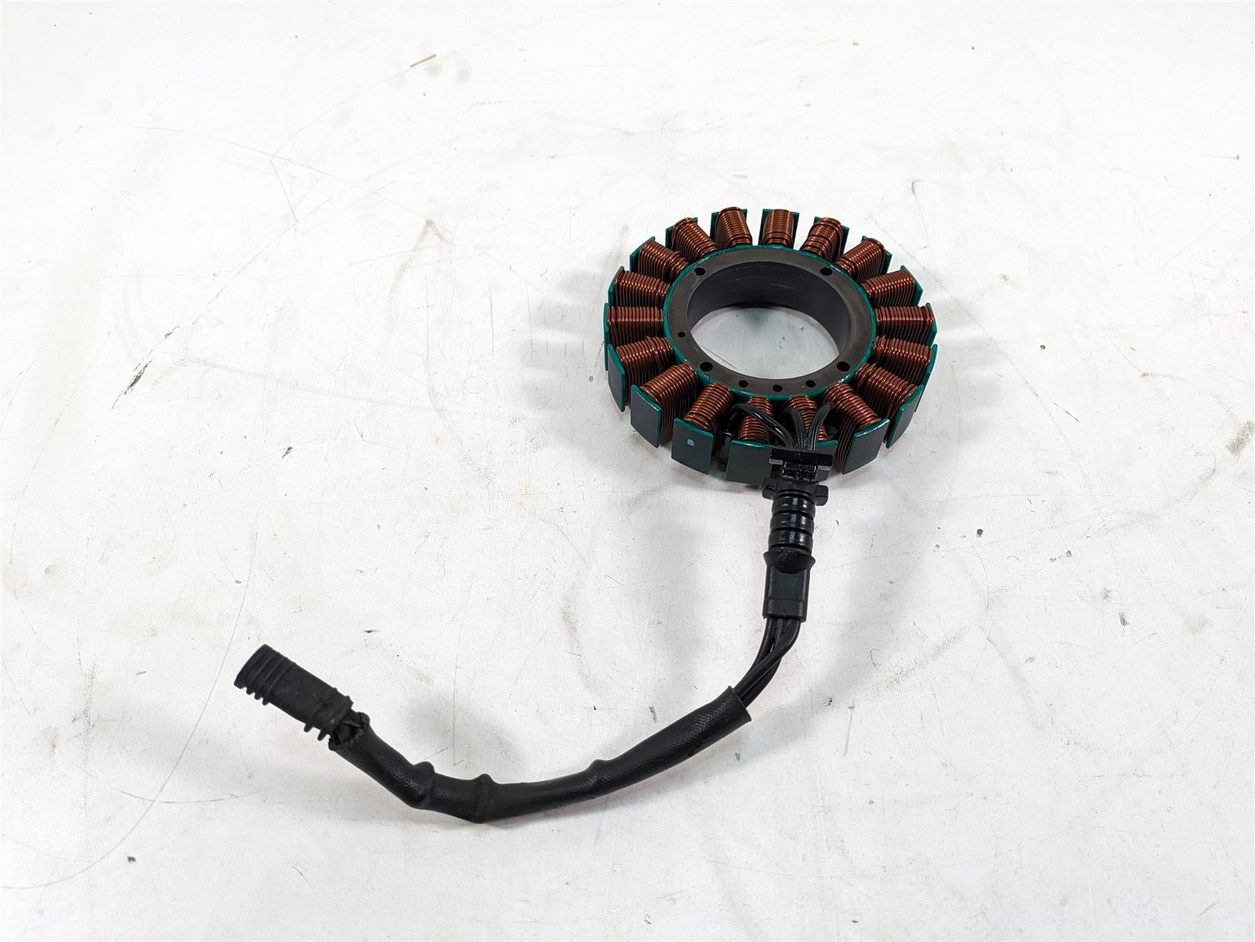 2006 Harley Touring FLHTCUI Electra Glide Stator Alternator Generator 29987-06D {{ shop.shopifyCountryName }} - Mototech271