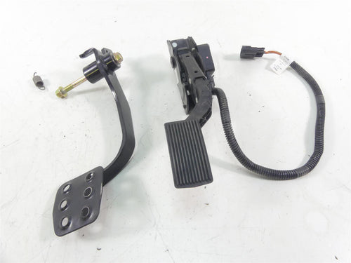 2017 Can Am Maverick X3 XDS Turbo R Foot Brake Accelerate Pedal Set 705601453 | Mototech271