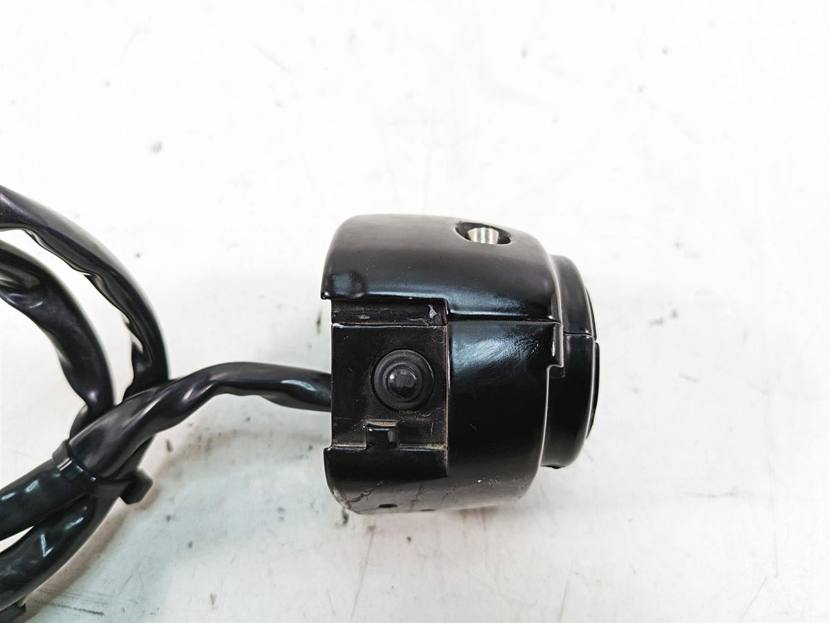 2007 Harley Sportster XL1200 C Left Hand Turn Signal Control Switch 71682-06A {{ shop.shopifyCountryName }} - Mototech271