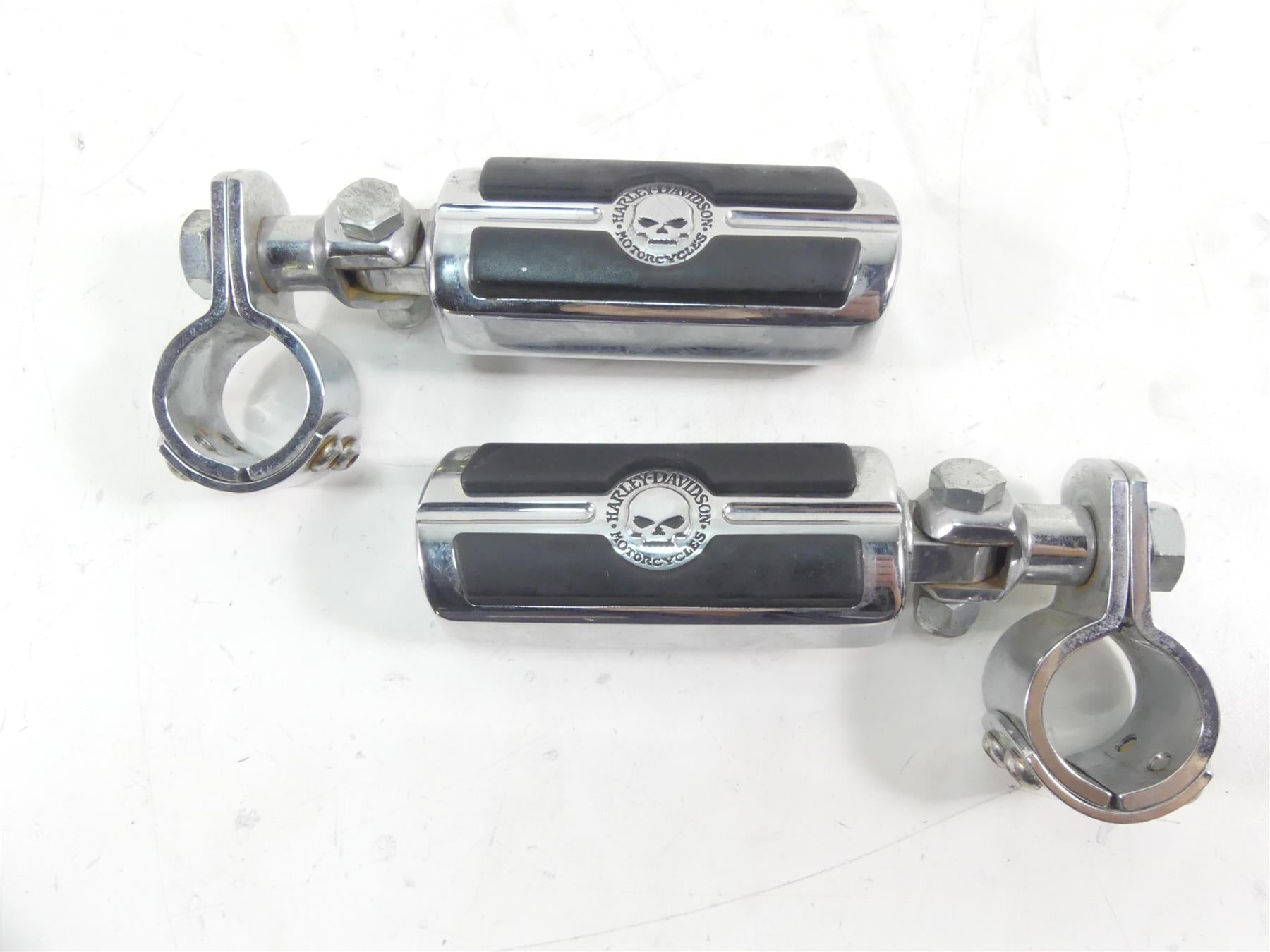 2007 Harley Touring FLHR SE CVO Road King Highway Foot Peg Footpeg Set 50500858 {{ shop.shopifyCountryName }} - Mototech271