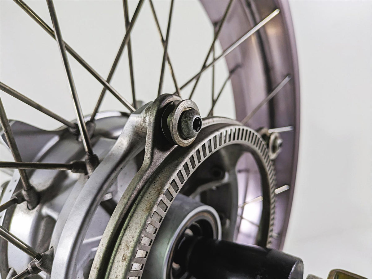 2004 BMW R1150GS R21 Front Wheel Rim 2.5x19 Behr ABS 36317666542 36312314912 {{ shop.shopifyCountryName }} - Mototech271