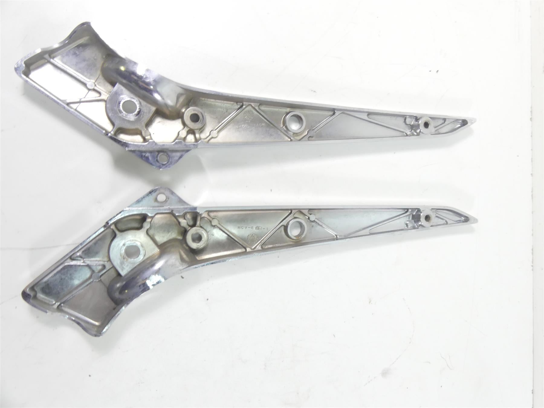 2003 Honda VTX1800R Rear Chrome Fender Frame Support Struts - Read 77330-MCV-000 {{ shop.shopifyCountryName }} - Mototech271