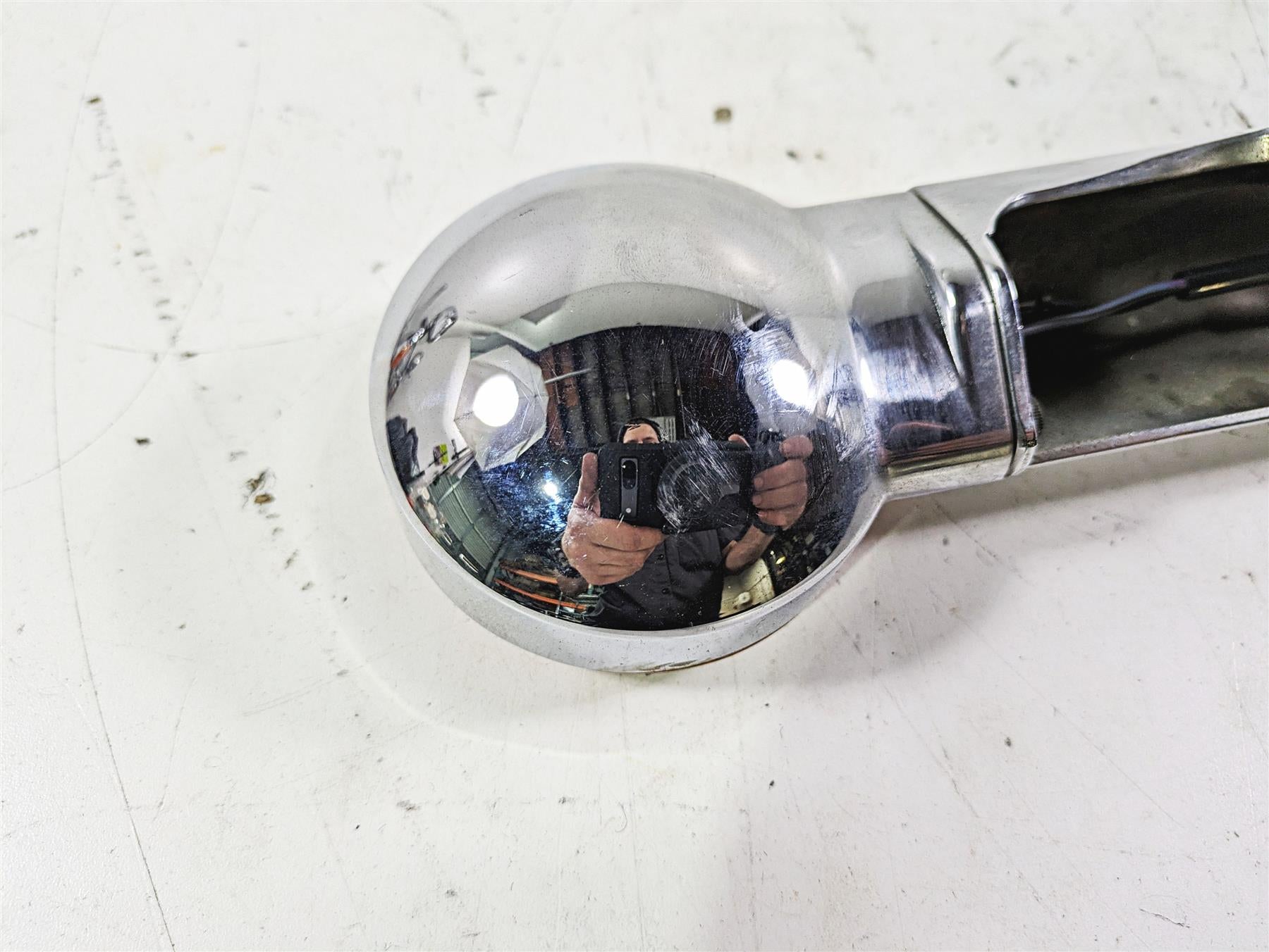 2003 Harley Touring FLHTCUI 100TH E-Glide Rear Blinker Turn Signal Bar 68510-74C {{ shop.shopifyCountryName }} - Mototech271