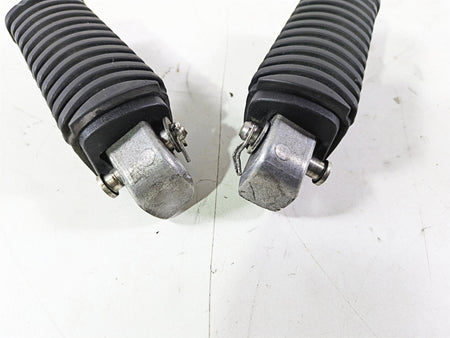 2017 BMW F800GS Adv K75 Passenger Footpeg Foot Peg Set 46717664225 {{ shop.shopifyCountryName }} - Mototech271