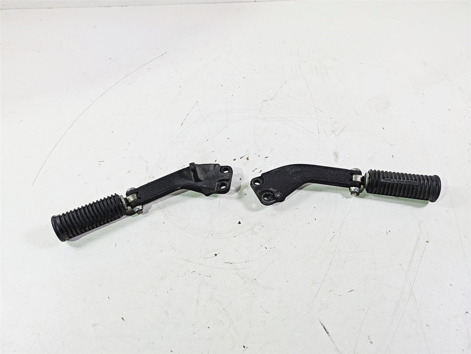 2011 Harley FXDC Dyna Super Glide Rear Passenger Footpeg Set 49224-06A 49230-06 {{ shop.shopifyCountryName }} - Mototech271