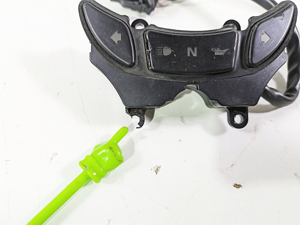2008 Harley FLSTSB Cross Bones Indicator Instrument Lights Cracks 68545-08 {{ shop.shopifyCountryName }} - Mototech271