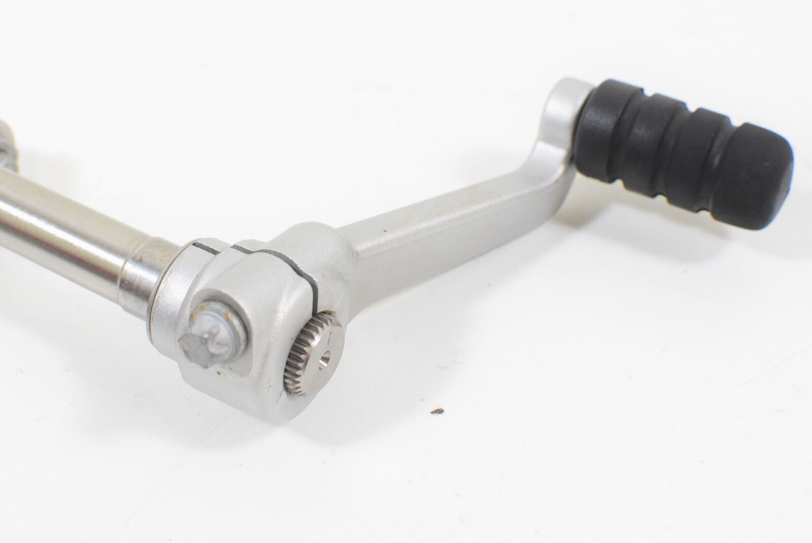2014 BMW R1200R R1200 R K27 Front Right Footpeg Shifter Peg 46717728691 {{ shop.shopifyCountryName }} - Mototech271