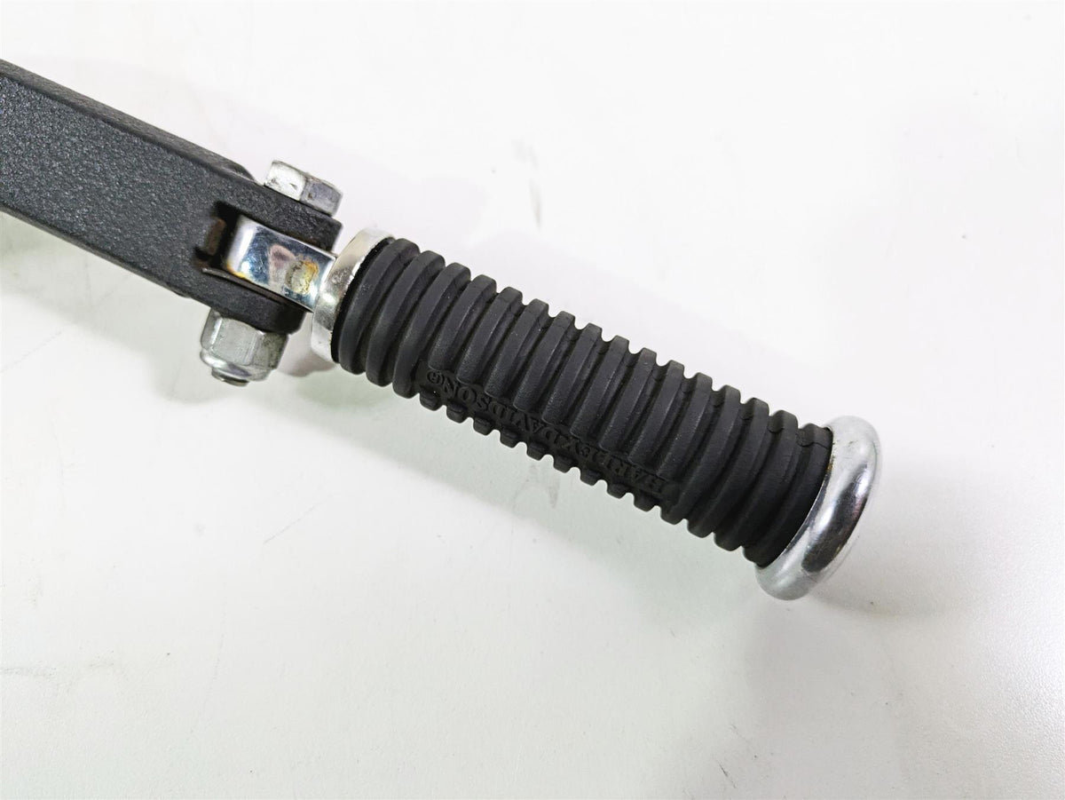2017 Harley Dyna FXDB Street Bob Rear Passenger Footpeg & Mount Set 33032-99 {{ shop.shopifyCountryName }} - Mototech271
