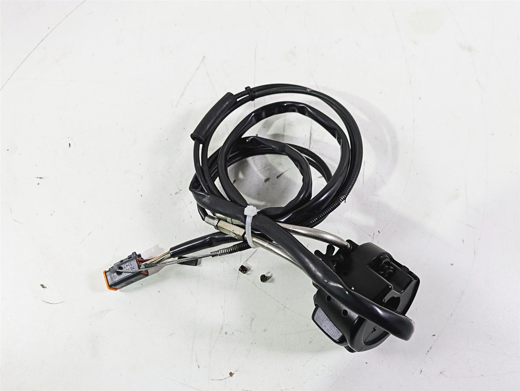 2002 Harley Dyna FXDL Low Rider Right Hand Throttle Control Switch 71684-06A {{ shop.shopifyCountryName }} - Mototech271