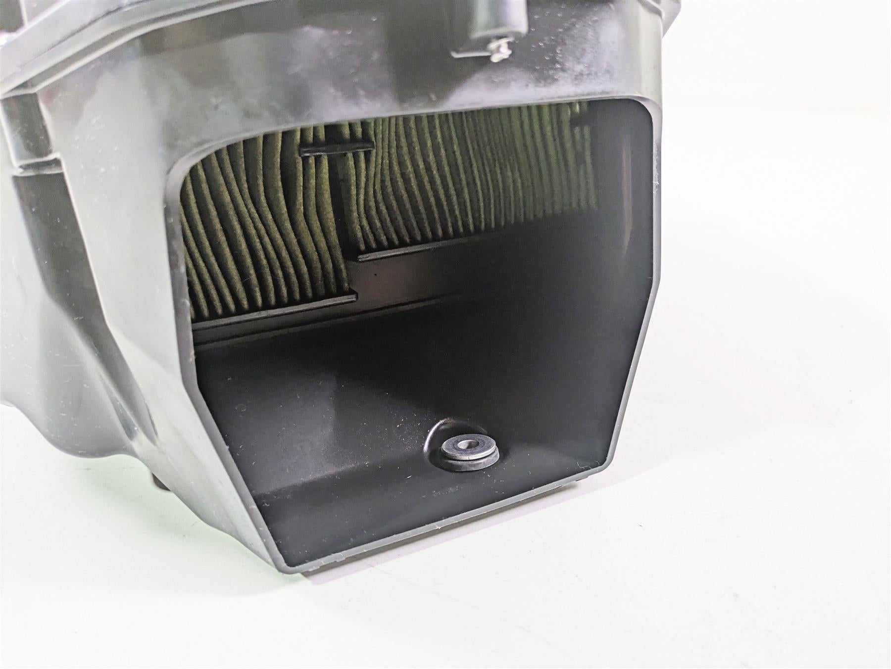 2024 Triumph Street Triple 765 R Air Box Cleaner Breather Filter T2207650 {{ shop.shopifyCountryName }} - Mototech271
