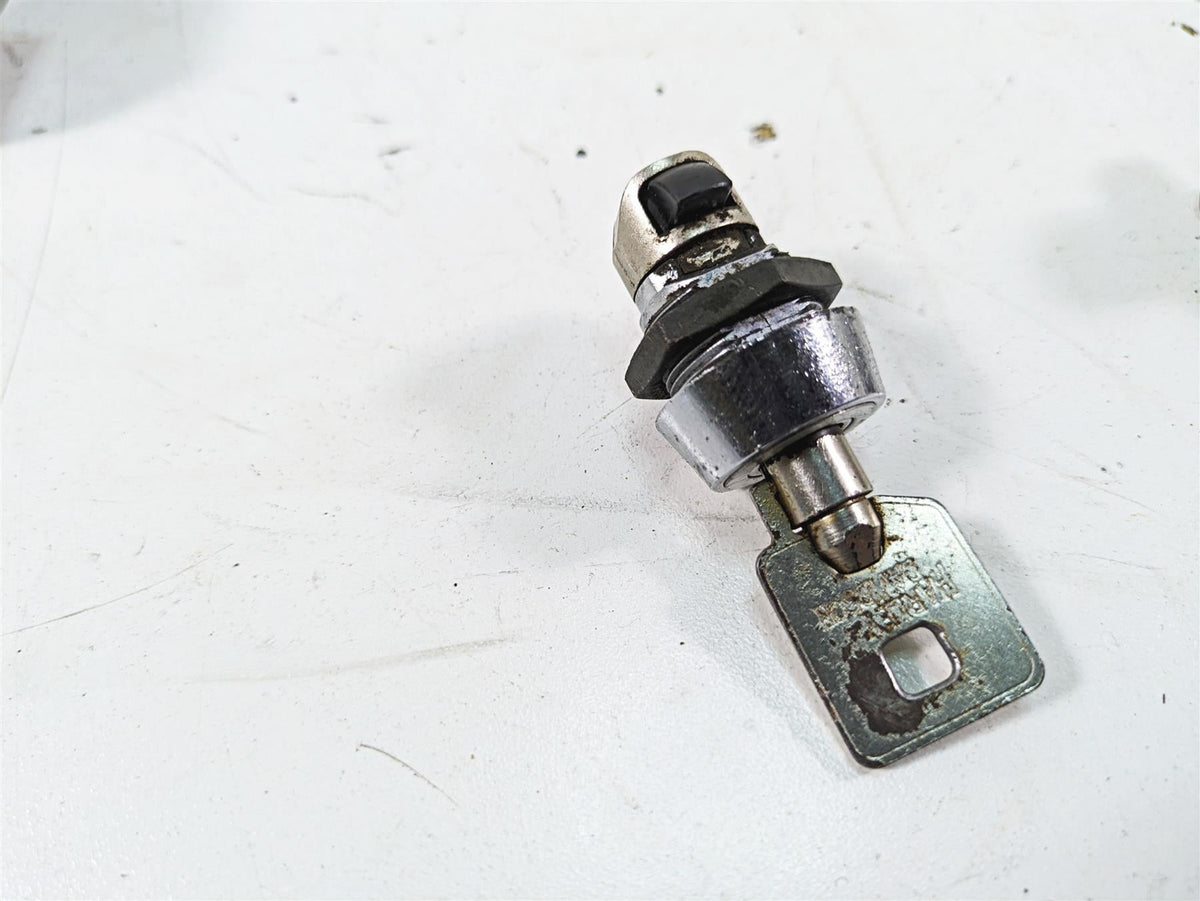 2005 Harley Touring FLHTCUI Electra Glide Ignition Switch Key Lock Set 71640-99 {{ shop.shopifyCountryName }} - Mototech271