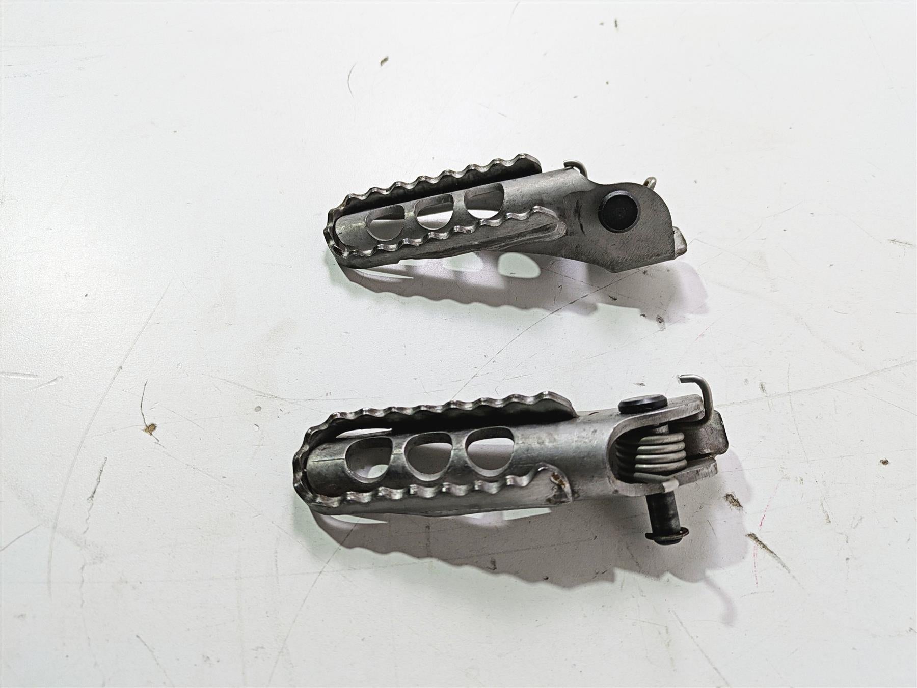 2019 BMW G310GS K02 Front Footpeg Rest Set - Read 46718562031 46718562032 {{ shop.shopifyCountryName }} - Mototech271