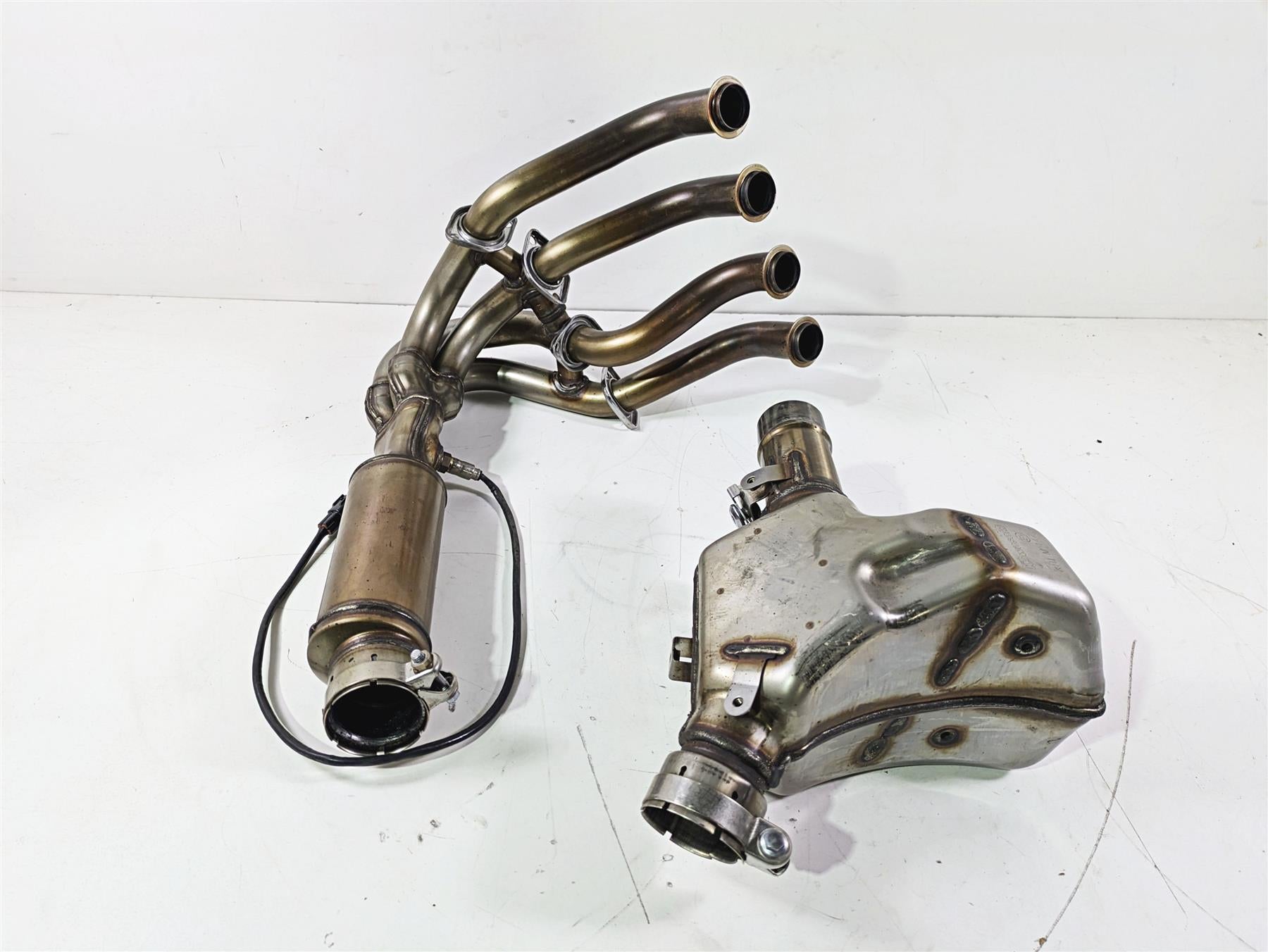 2024 Kawasaki ZX6R ZX636 Ninja Exhaust Header & Mid Camber 39178-0452 49062-0749 {{ shop.shopifyCountryName }} - Mototech271