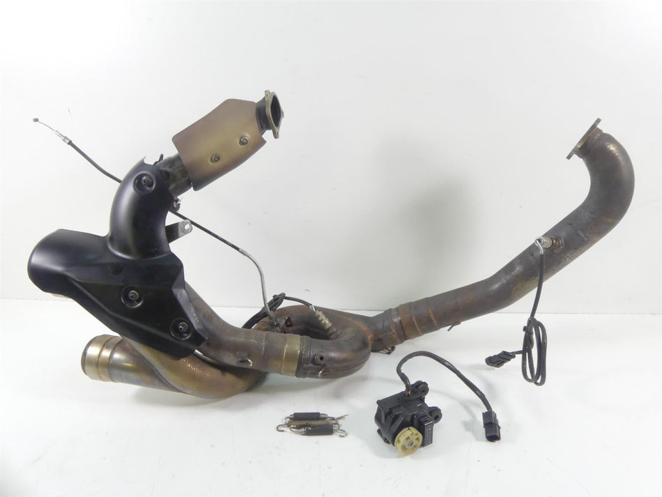 2013 Ducati Streetfighter 848 Oem Exhaust Header Manifold Pipe + Servo 7013142A {{ shop.shopifyCountryName }} - Mototech271