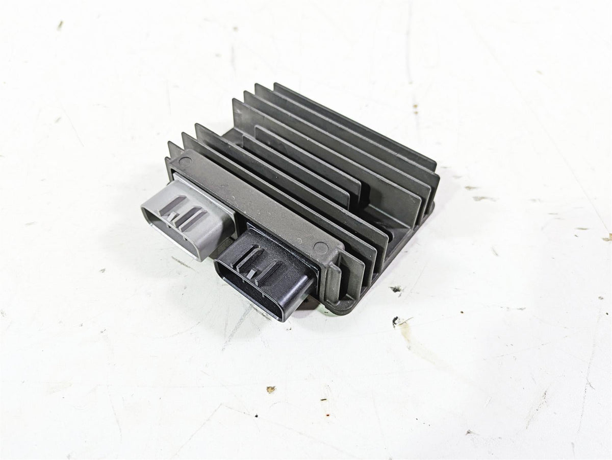 2021 Aprilia RS660 Rectifier Voltage Regulator 1A012332 SH870AA {{ shop.shopifyCountryName }} - Mototech271