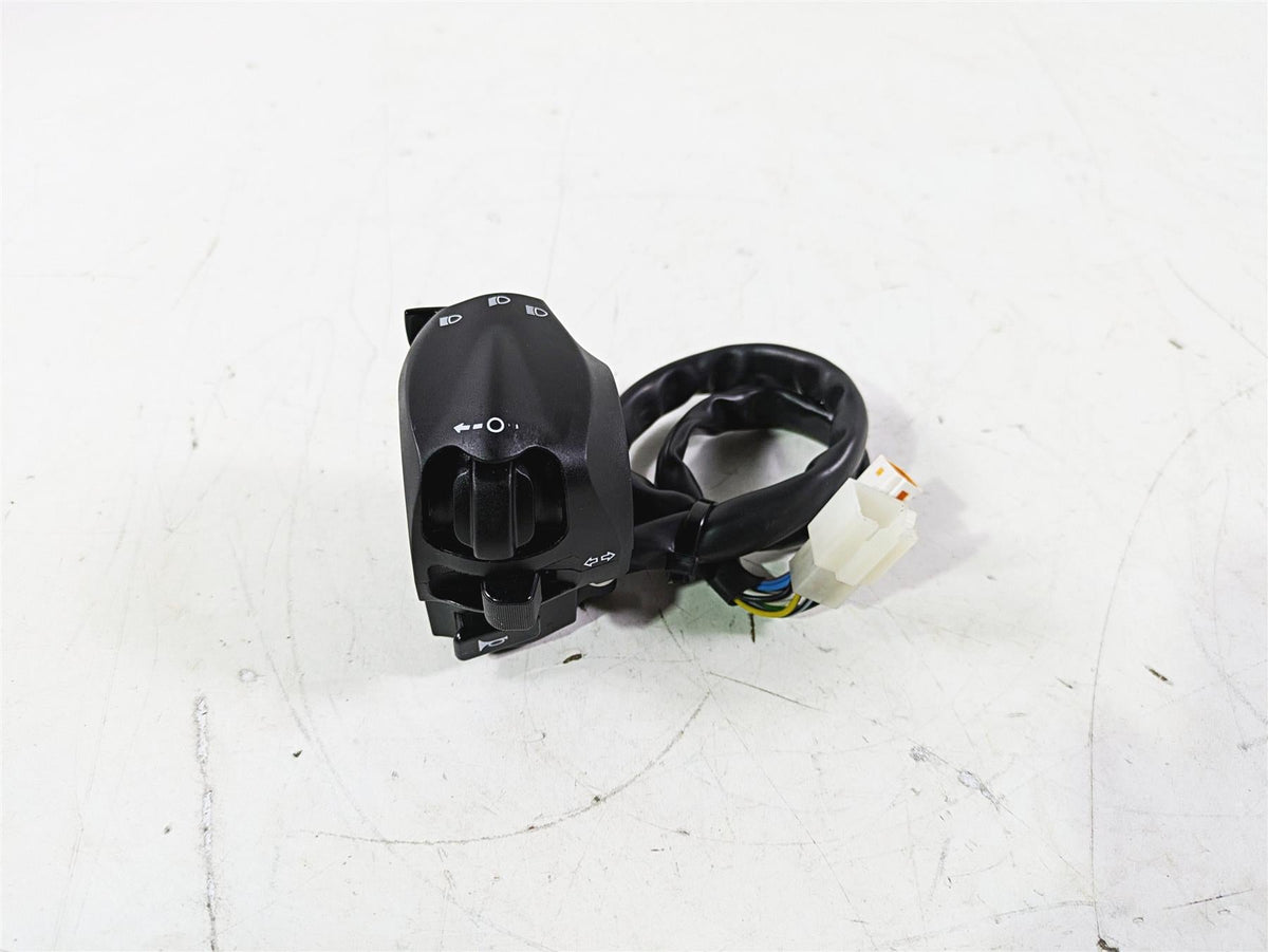 2022 MV Agusta F3 800 Rosso Left Hand Control Switch Light Blinker 8A00B9497 {{ shop.shopifyCountryName }} - Mototech271