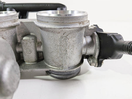 2017 BMW S1000RR K46 Throttle Body Bodies & Injector Set 13548545069 {{ shop.shopifyCountryName }} - Mototech271