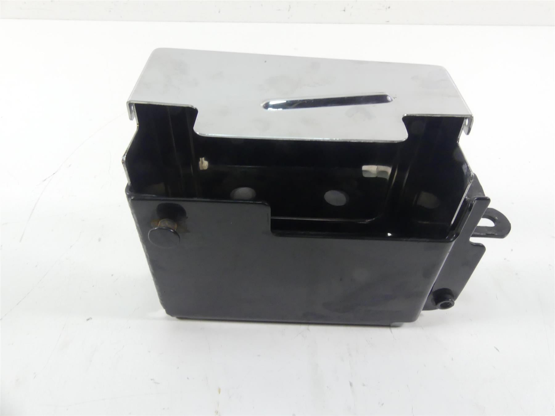 2003 Harley Dyna 100TH FXDL Low Rider Battery Box Stay & Chrome Cover 47132-97B {{ shop.shopifyCountryName }} - Mototech271