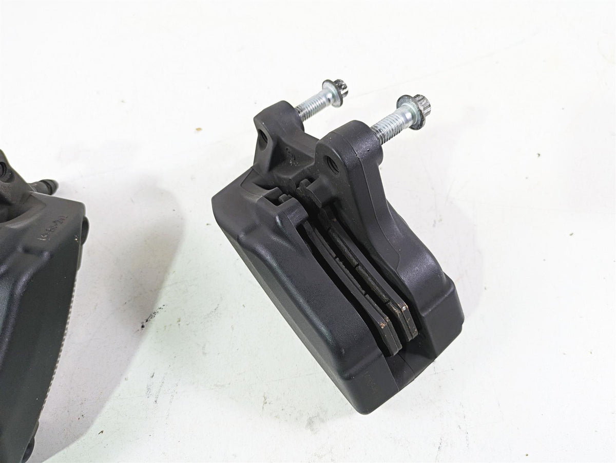 2015 Harley Touring FLHTKL Electra Glide Front Brake Caliper Set 43027-08 {{ shop.shopifyCountryName }} - Mototech271