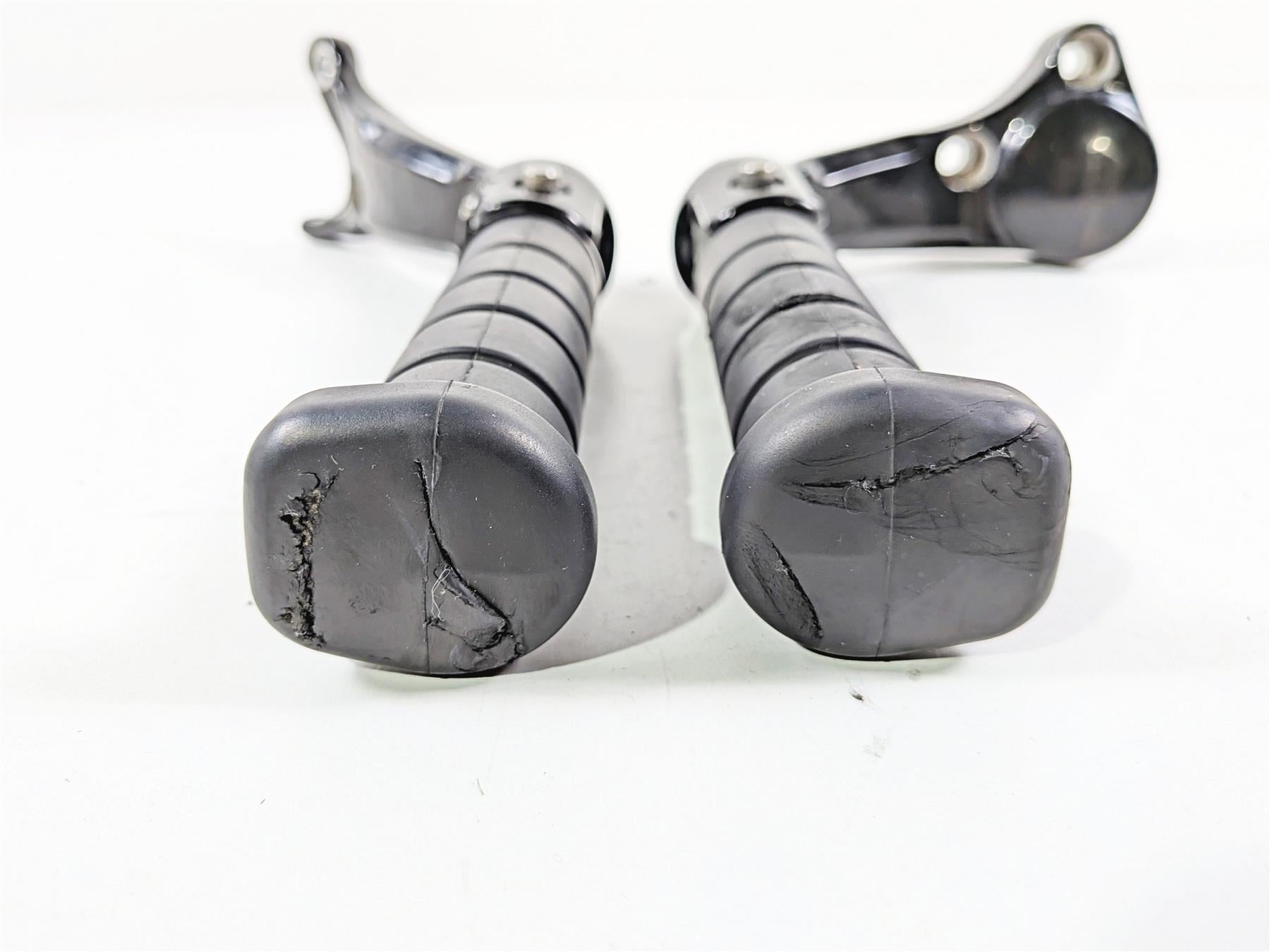 2017 Victory Octane 1200 Rear Passenger Footpeg Foot Peg Set 2880244-658 {{ shop.shopifyCountryName }} - Mototech271