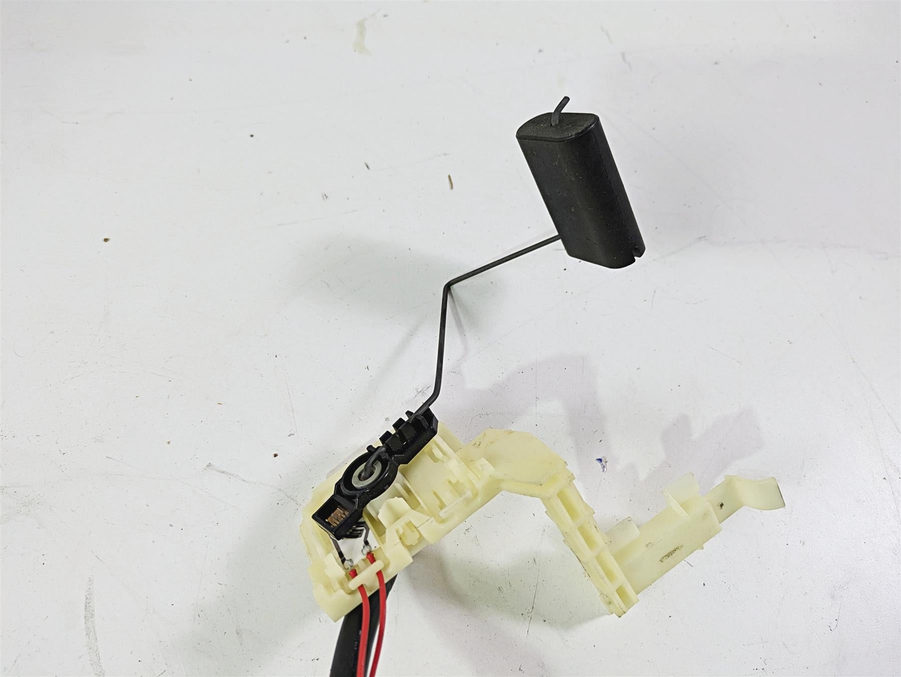 2011 Harley Touring FLHTCUSE CVO E-Glide Fuel Gas Petrol Pump 62908-08 75069-08 {{ shop.shopifyCountryName }} - Mototech271