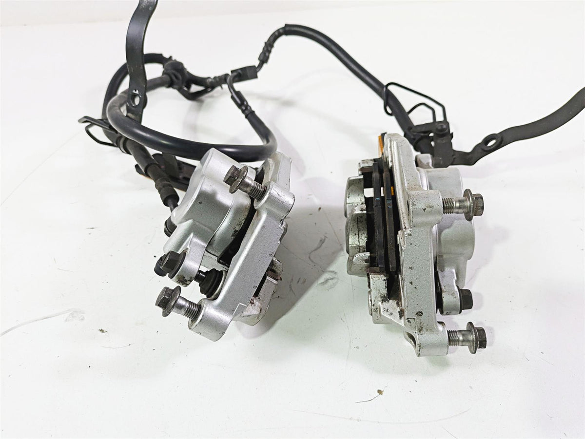 2008 Yamaha XVS1300 V-Star Tourer Front Brake Caliper Set 3D8-2580T-00-00 {{ shop.shopifyCountryName }} - Mototech271