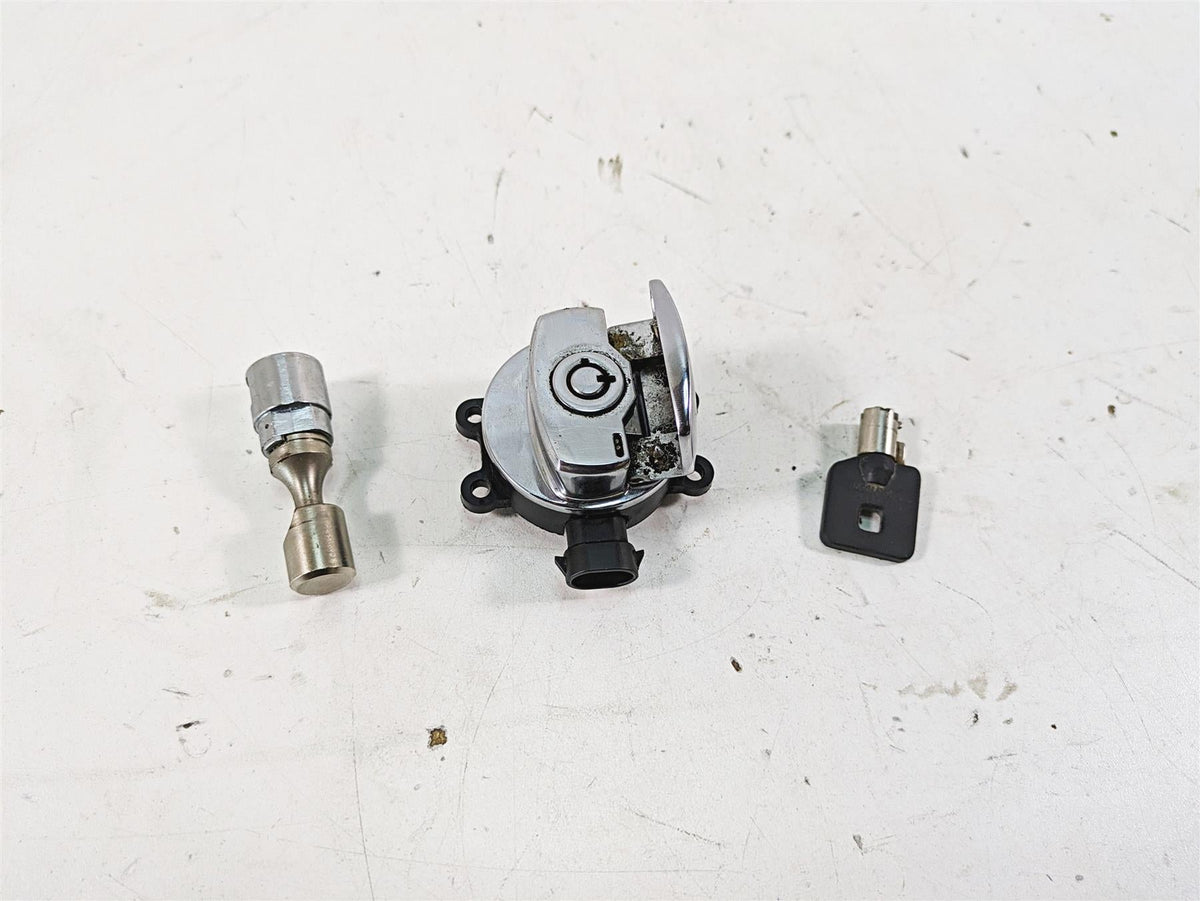 2013 Harley Softail FLSTC Heritage Classic Ignition Switch Key Lock Set 71400076 {{ shop.shopifyCountryName }} - Mototech271