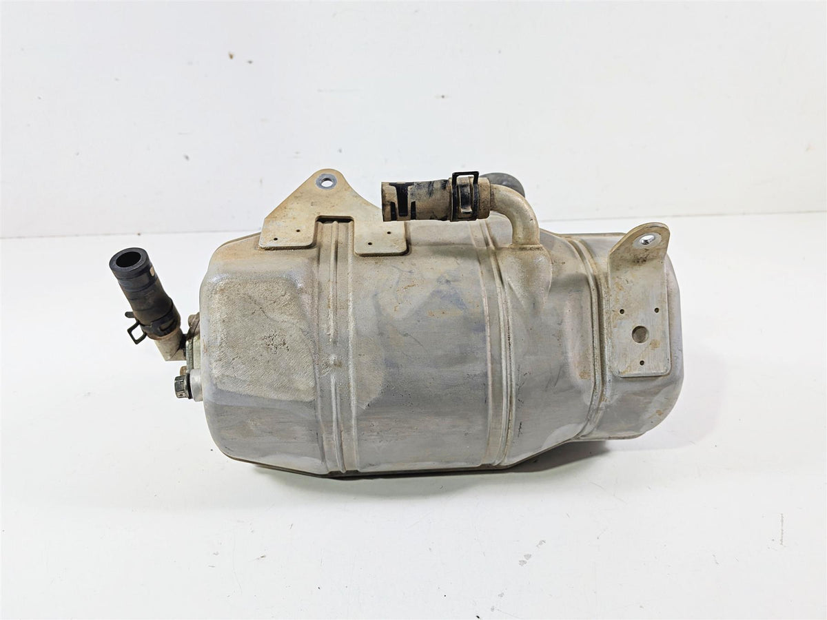 2017 Yamaha YXZ1000R EPS SS Oil Tank Reservoir 2HC-21751-00-00 {{ shop.shopifyCountryName }} - Mototech271