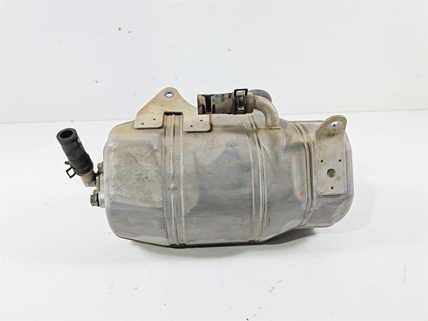 2017 Yamaha YXZ1000R EPS SS Oil Tank Reservoir 2HC-21751-00-00 {{ shop.shopifyCountryName }} - Mototech271