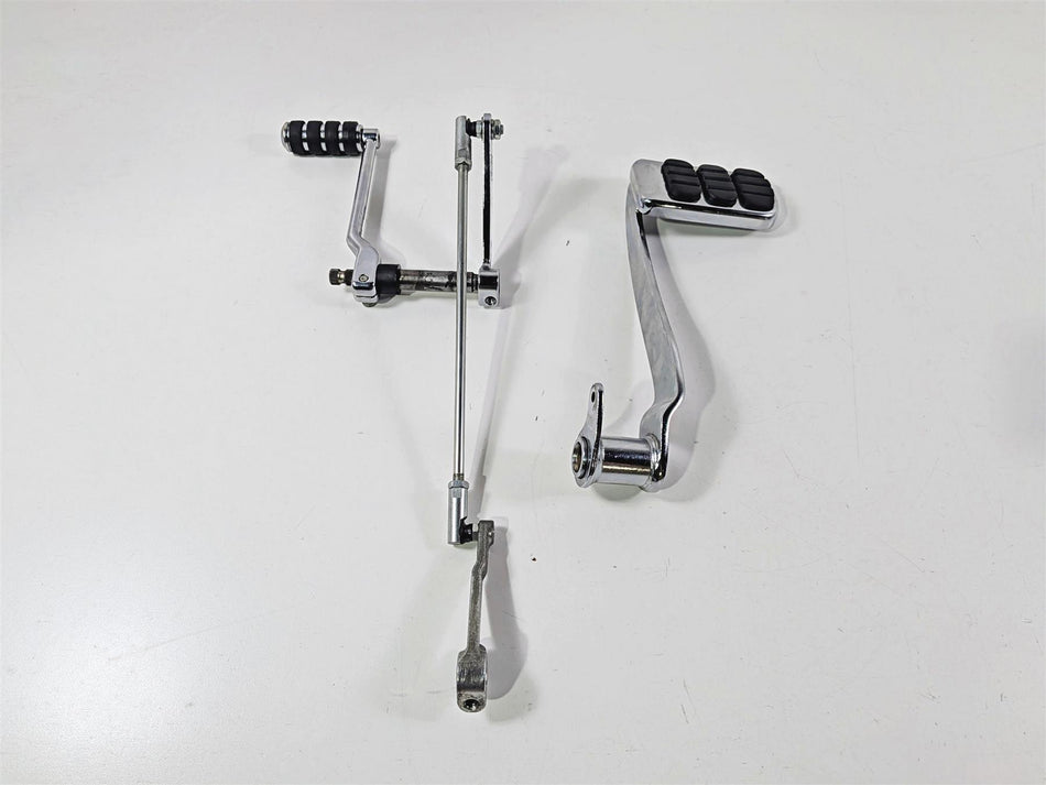 2004 Harley Touring FLTRI Road Glide Chrome Shifter & Rear Brake Pedal 33895-82EP-Mototech271