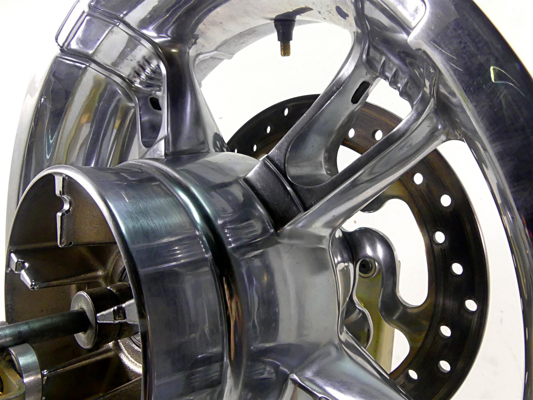 2015 Harley Touring FLHXS Street Glide Rear Wheel Rim Enforcer 5x16 40900346 {{ shop.shopifyCountryName }} - Mototech271