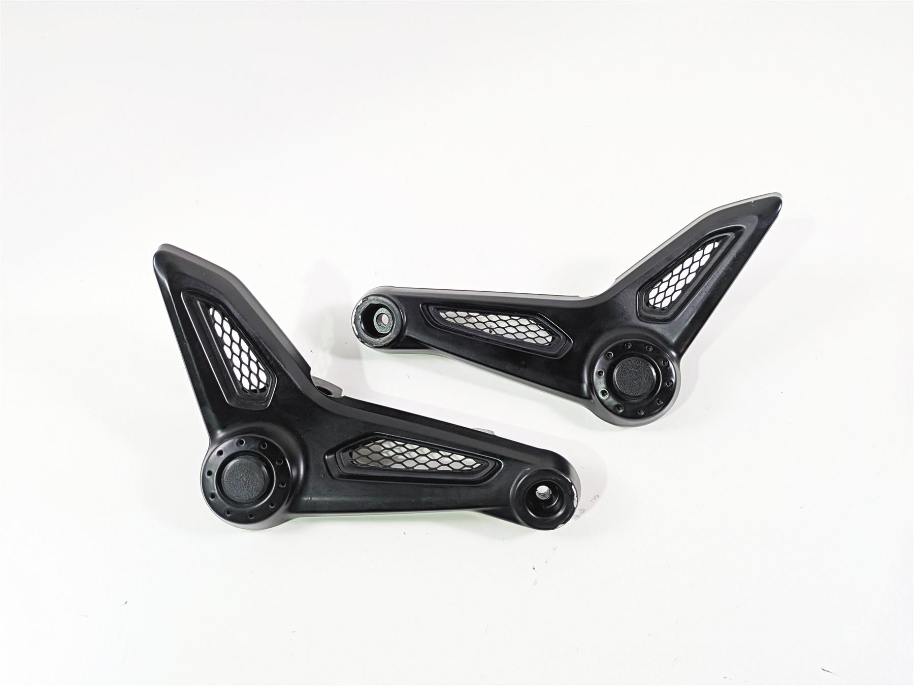 2018 BMW R nineT Urban GS K33 Seat Support Bracket Set 46638531189 46638531190