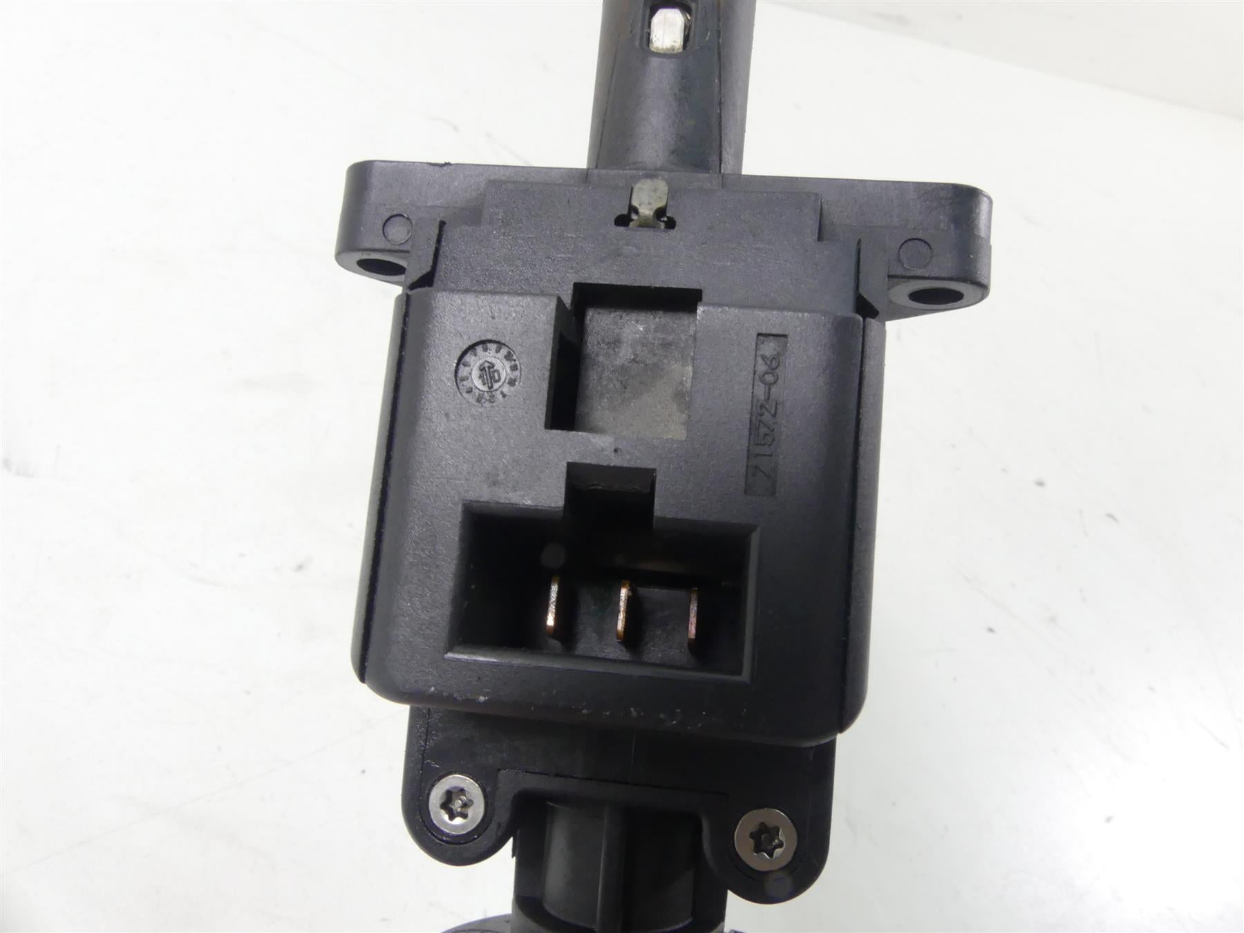2011 Harley Touring FLTRX Road Glide Ignition Switch Lock - VIN 71572-06 {{ shop.shopifyCountryName }} - Mototech271