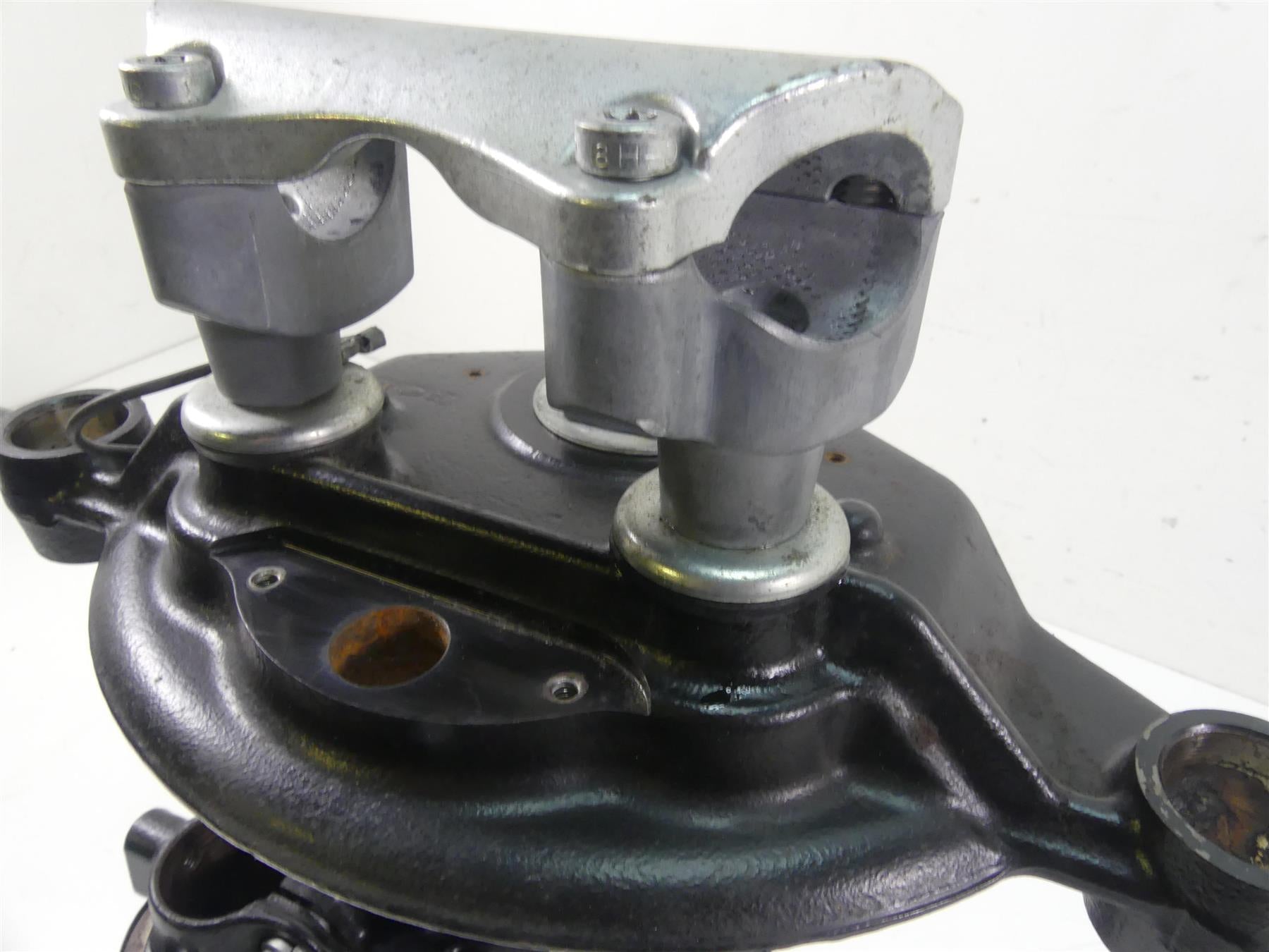 2013 Harley Touring FLHTP Electra Glide Triple Tree Riser Cover Set 45446-09 {{ shop.shopifyCountryName }} - Mototech271