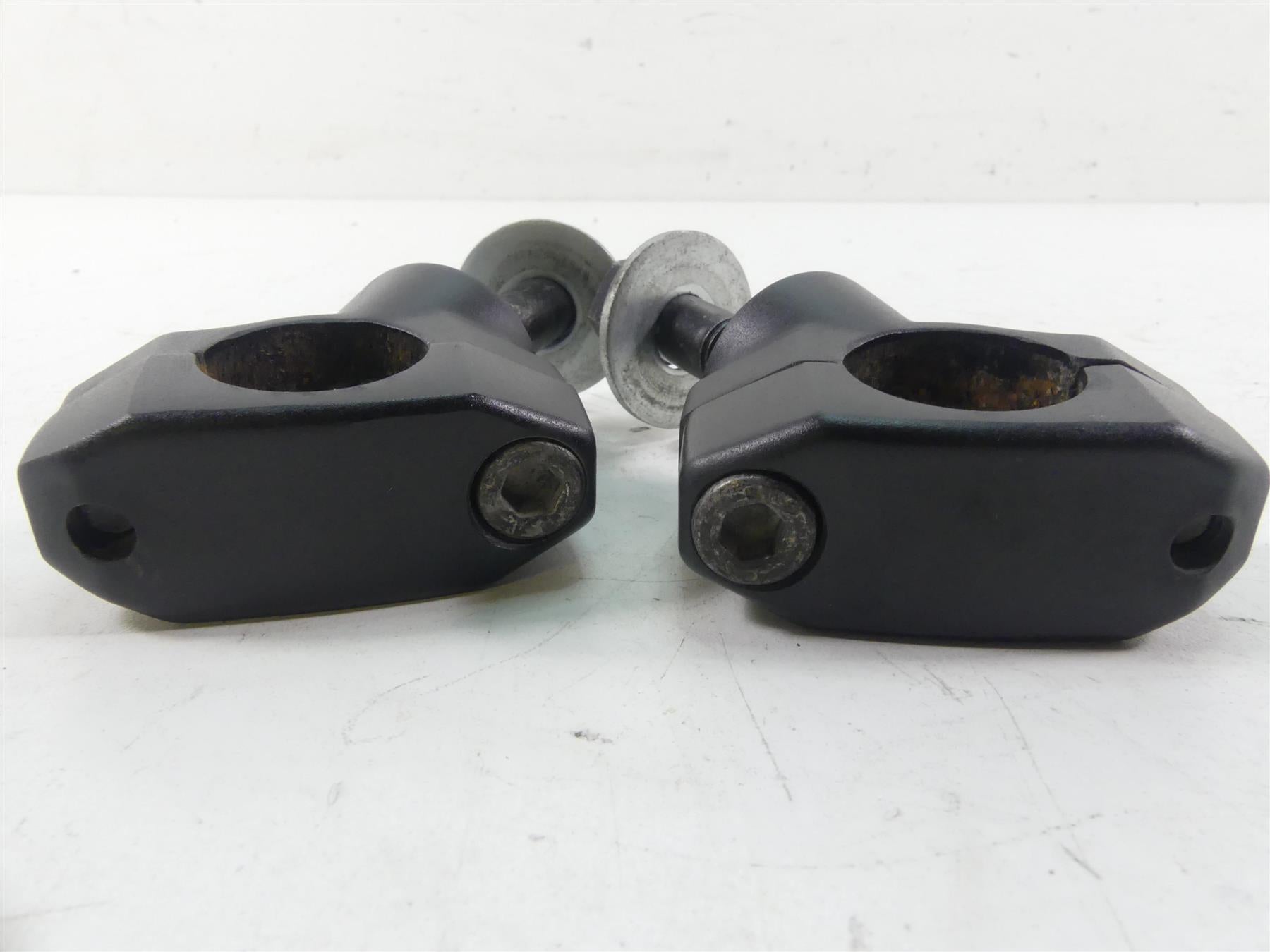 2013 Victory Cross Country Handlebar Holder Riser Clamp Mount Set 5136703 {{ shop.shopifyCountryName }} - Mototech271