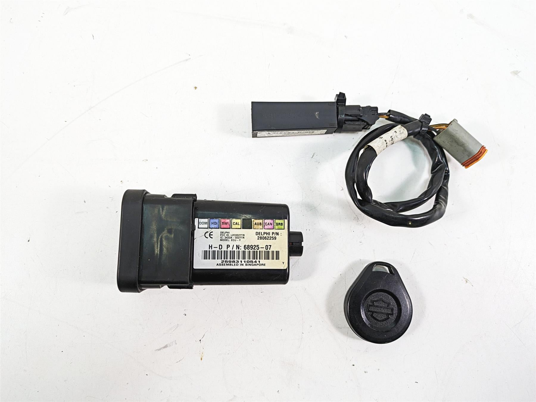 2009 Harley Softail FLSTSB Cross Bones Tssm Security Fob Key Set 68925-07