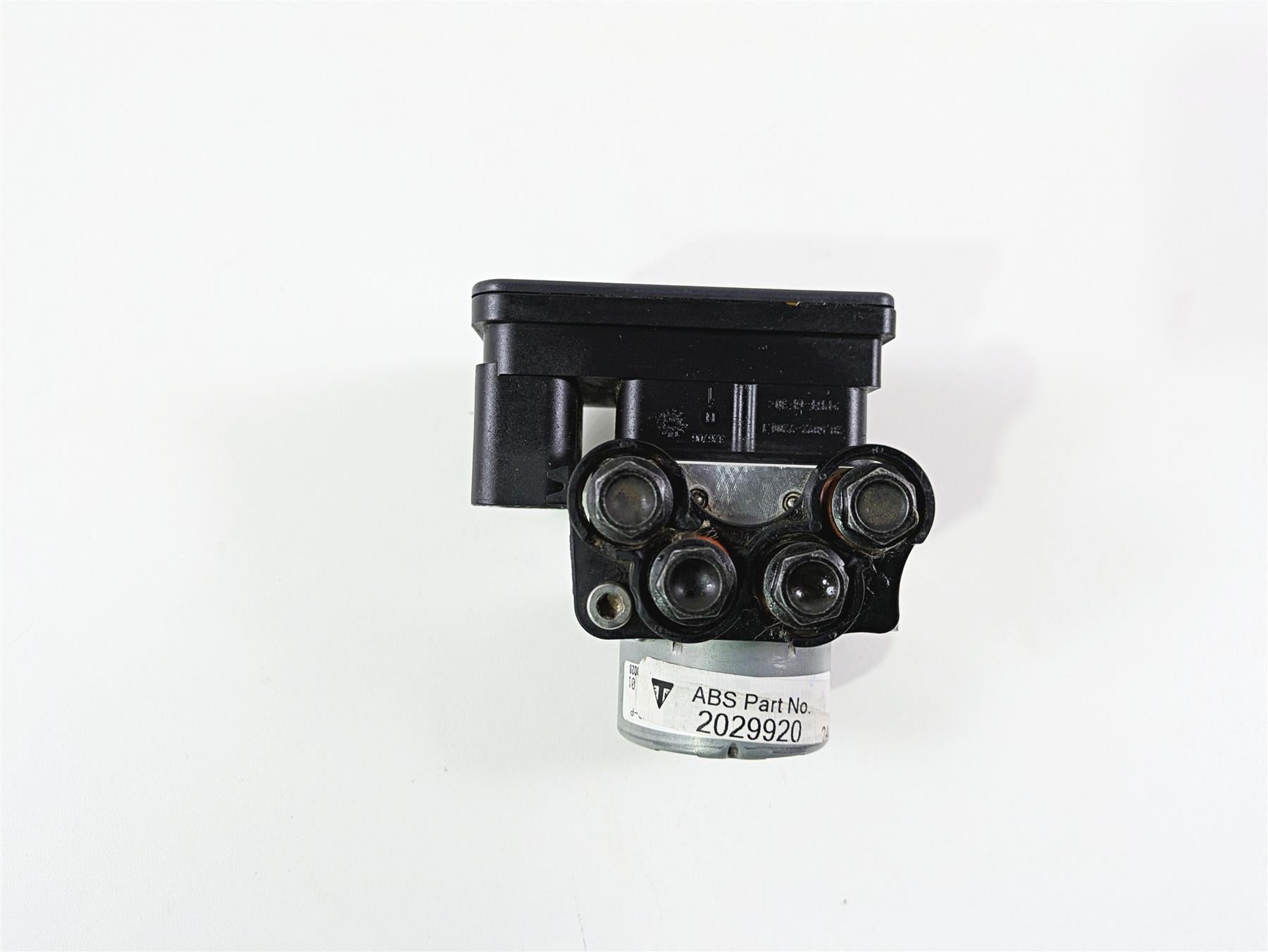 2024 Triumph Tiger 900 GT Abs Brake Pump Unit Module T2029921 T2029920 {{ shop.shopifyCountryName }} - Mototech271