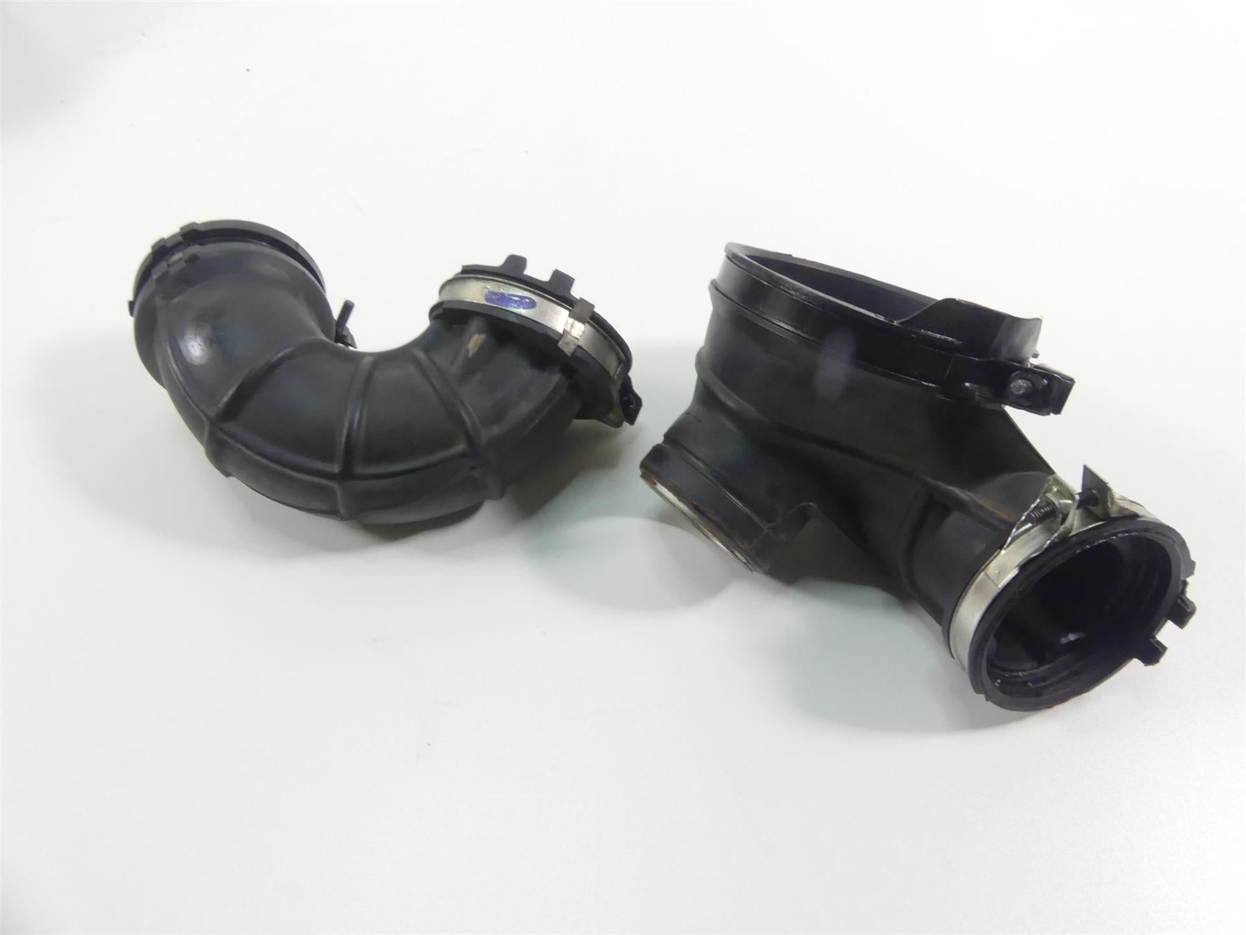 2007 Honda VT1100 C2 Shadow Air Box Cleaner Breather & Tubes 17210-MM8-020 {{ shop.shopifyCountryName }} - Mototech271