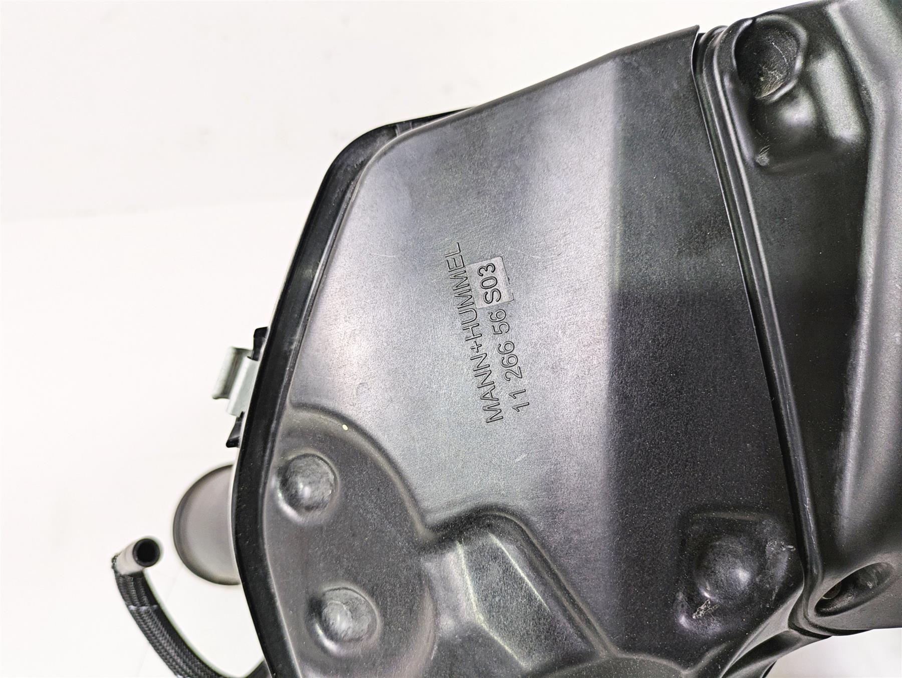 2016 BMW R1200RS K54 Air Filter Box Cleaner Breather & Tubes 13718523907 {{ shop.shopifyCountryName }} - Mototech271