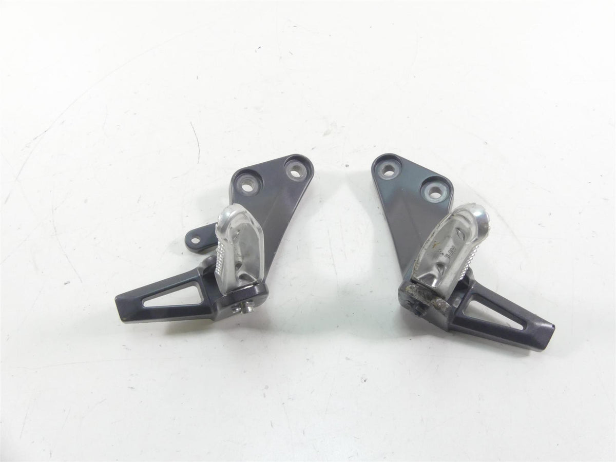 2022 Yamaha MT09 FZ09 Rear Passenger Footpeg Set - Read B7N-2741L-00-00 {{ shop.shopifyCountryName }} - Mototech271