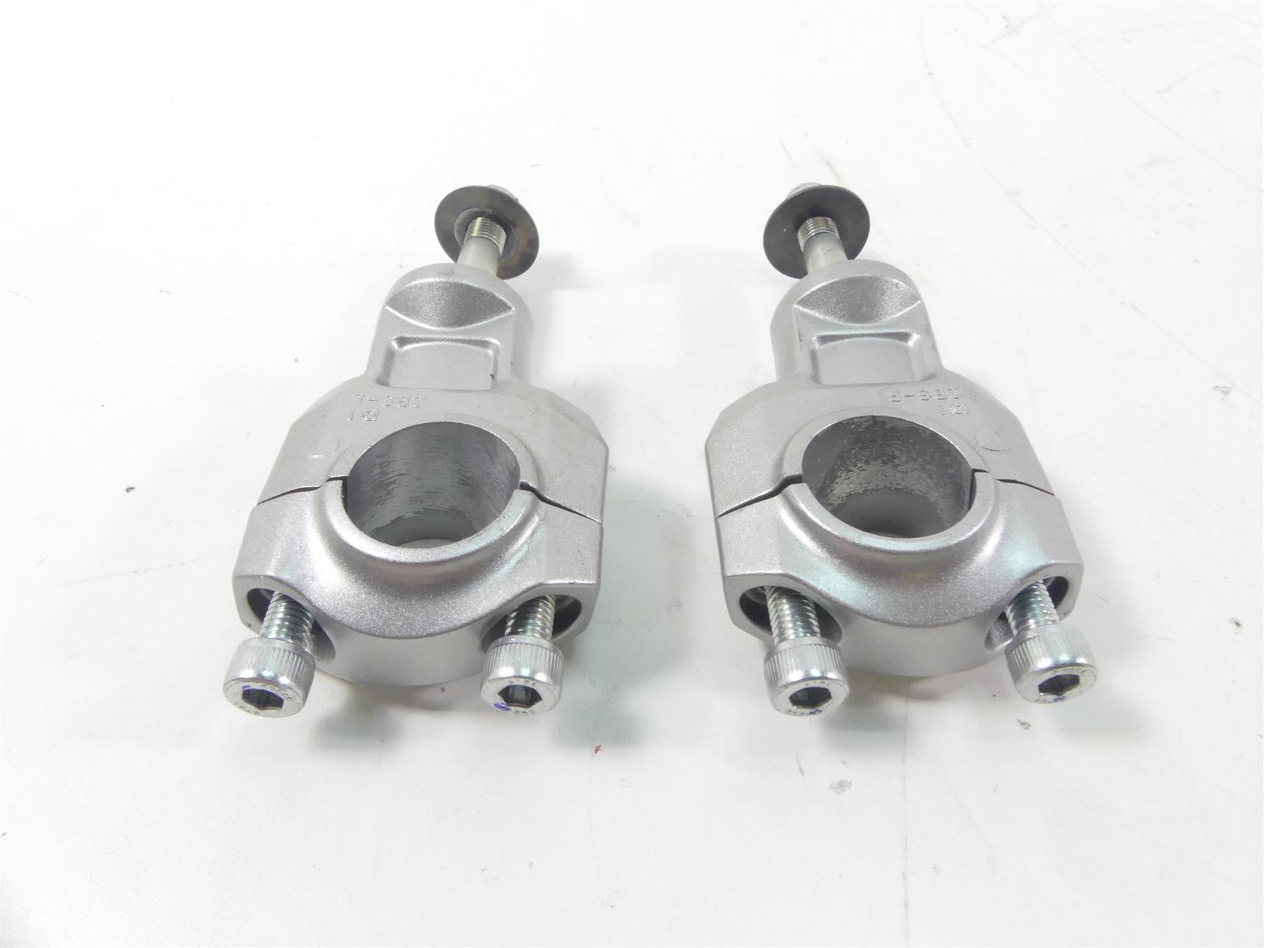2017 Yamaha XT1200Z Super Tenere Handlebar Handle Bar Riser Holder 2BS-24847-00 {{ shop.shopifyCountryName }} - Mototech271