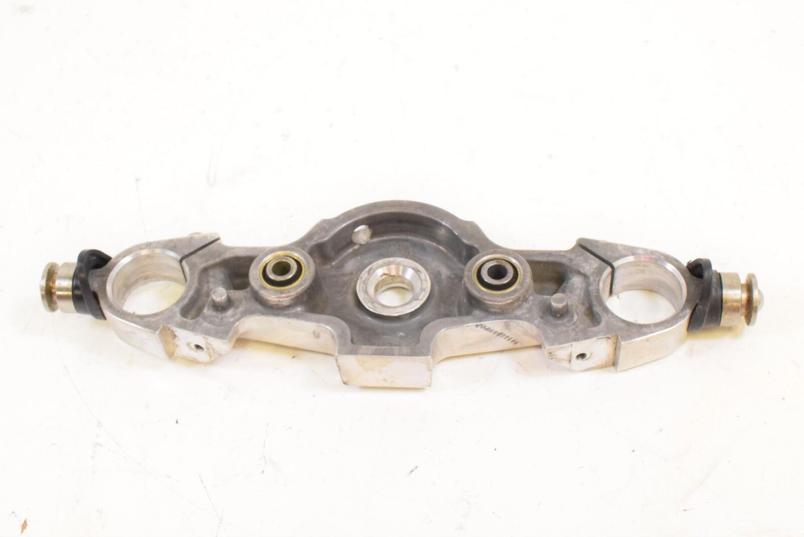 2015 Triumph Rocket III 3 Touring ABS Upper Triple Tree Steering Clamp T2049029 {{ shop.shopifyCountryName }} - Mototech271