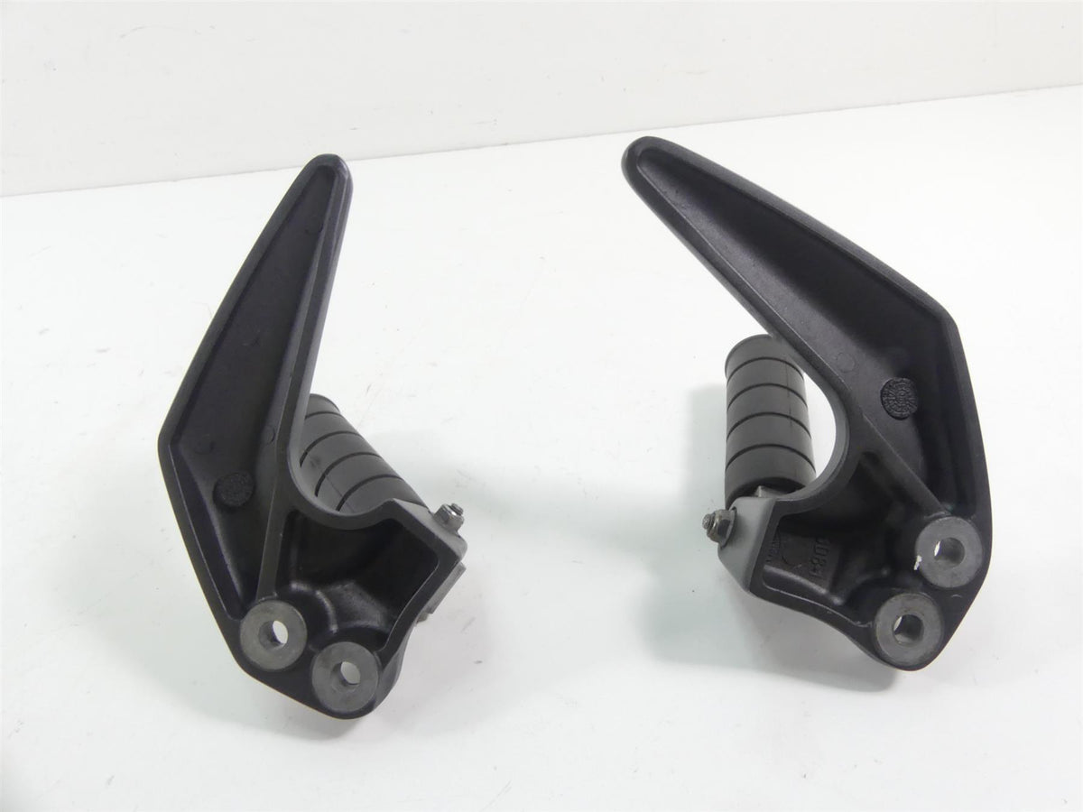 2007 Yamaha XVS1300 V-Star Rear Passenger Foot Peg Footpeg Set 3D8-27430-00-00 {{ shop.shopifyCountryName }} - Mototech271