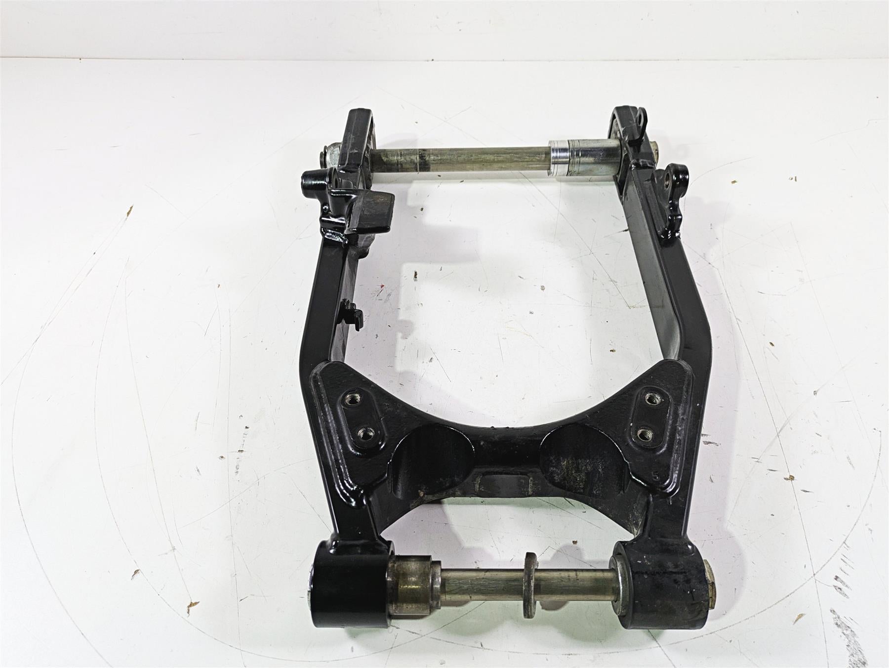 2015 Harley FXDL Dyna Low Rider Rear Swingarm & Belt Guards 25mm Axle 47820-10 {{ shop.shopifyCountryName }} - Mototech271