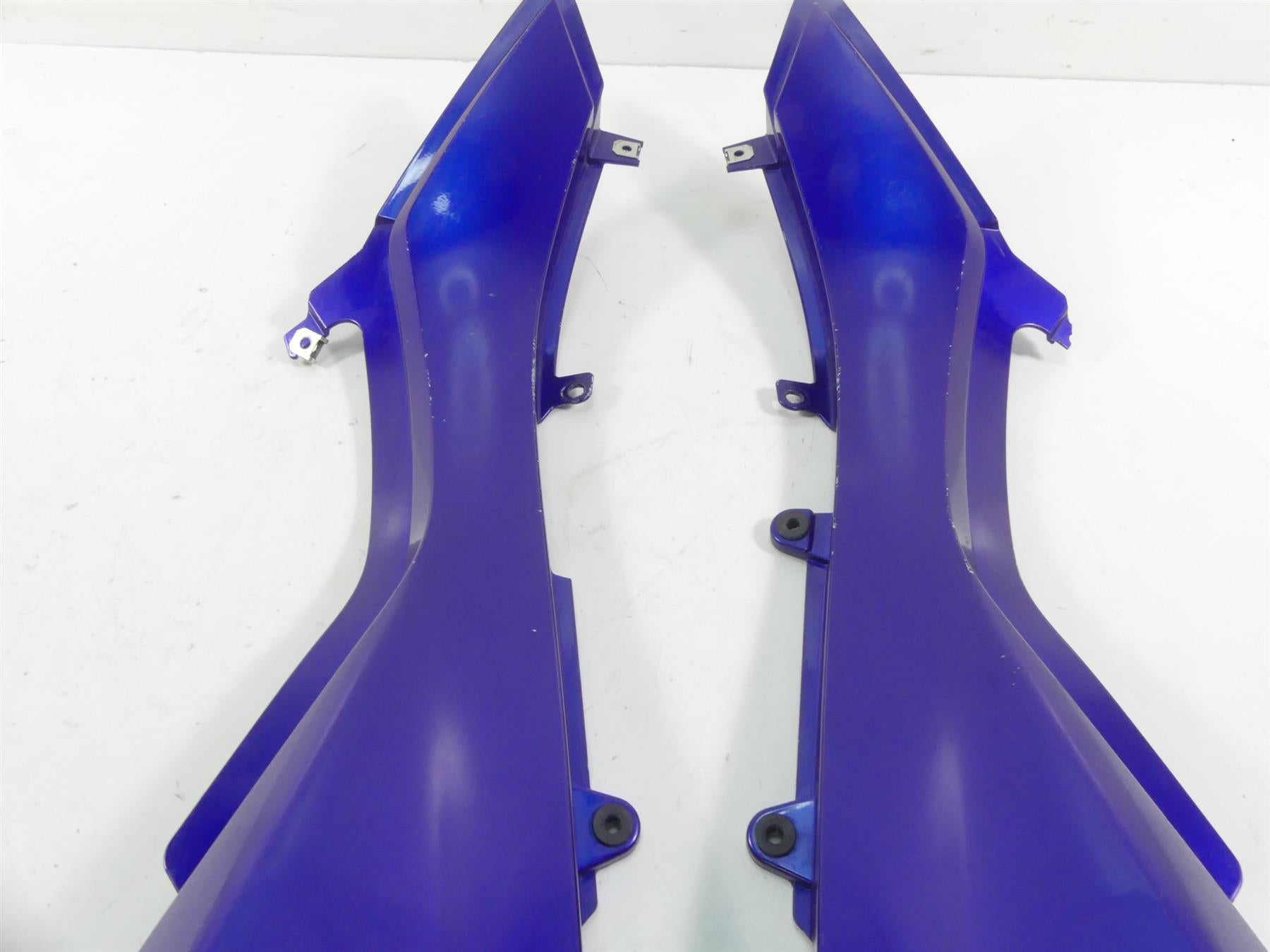 2015 BMW R1200RT K52 Rear Tail Side Fairing Cover Cowl Set - Read 46638533567 {{ shop.shopifyCountryName }} - Mototech271
