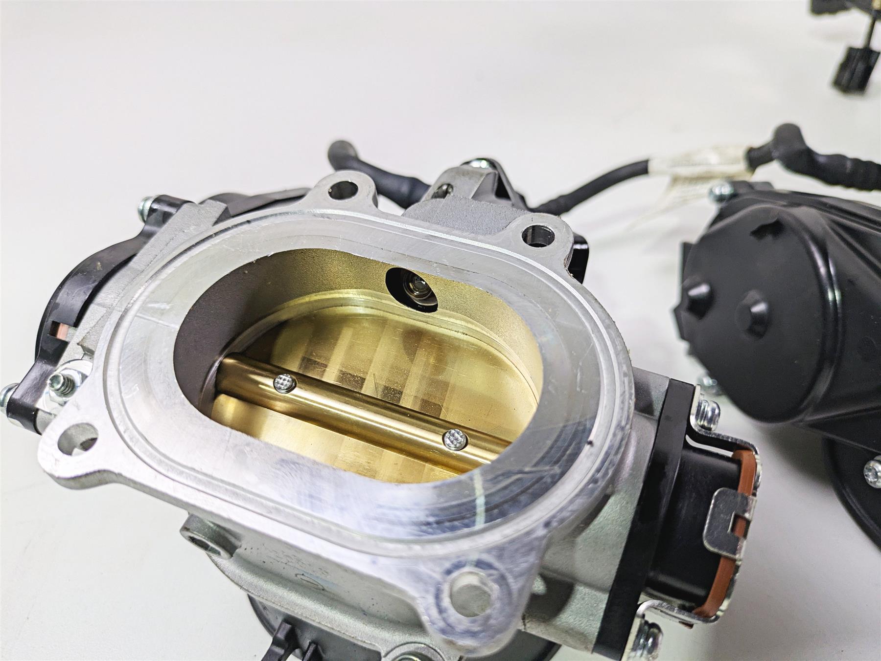 2022 Ducati Streetfighter V2 Throttle Bodies & Air Box Set 44212343B 28241121A {{ shop.shopifyCountryName }} - Mototech271